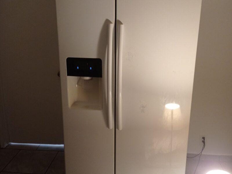 Продам холодильник