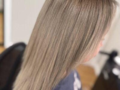 Я специалист по уходу за волосами