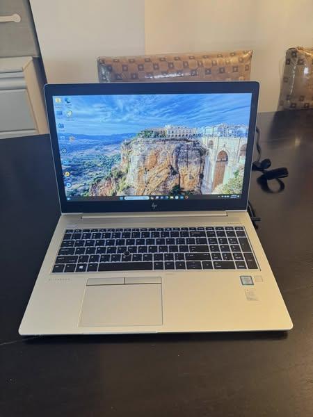 Intel Core i5-8365U 8th Gen CPU @ 1.60-1.90GHz, 8 Core(