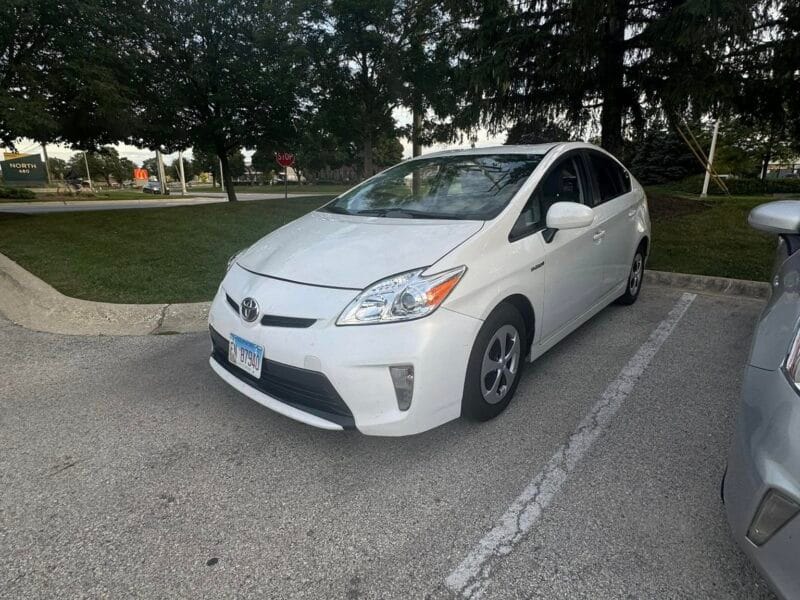 Сдаются в аренду Toyota Prius 2012 2013 года