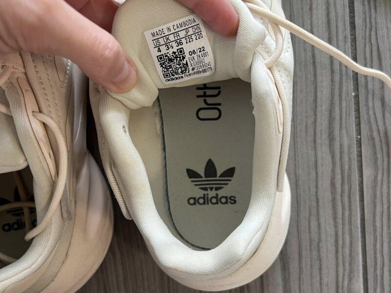 Продам кроссовки Adidas женские 36 размер