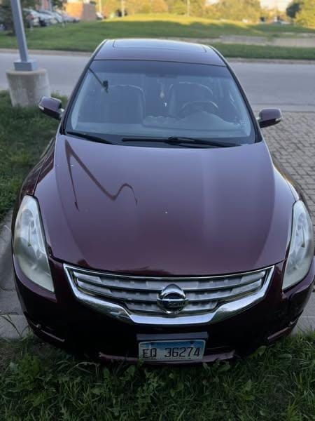 Продаётся Nissan Altima 2012 года