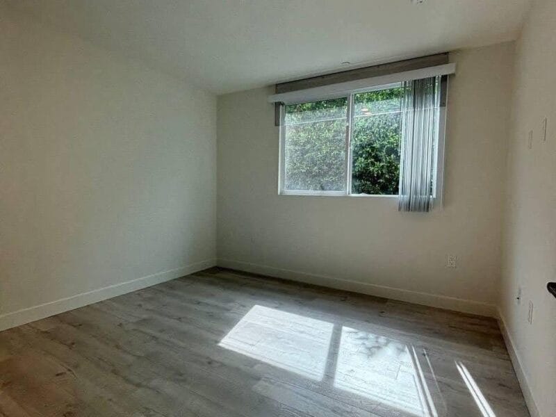 2BD/2BA квартира договор с владельцем!