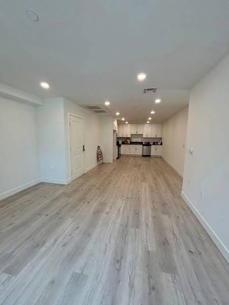 2BD/2BA квартира договор с владельцем!